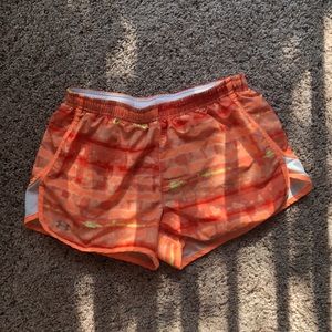 Women’s Medium Under Armour Shorts